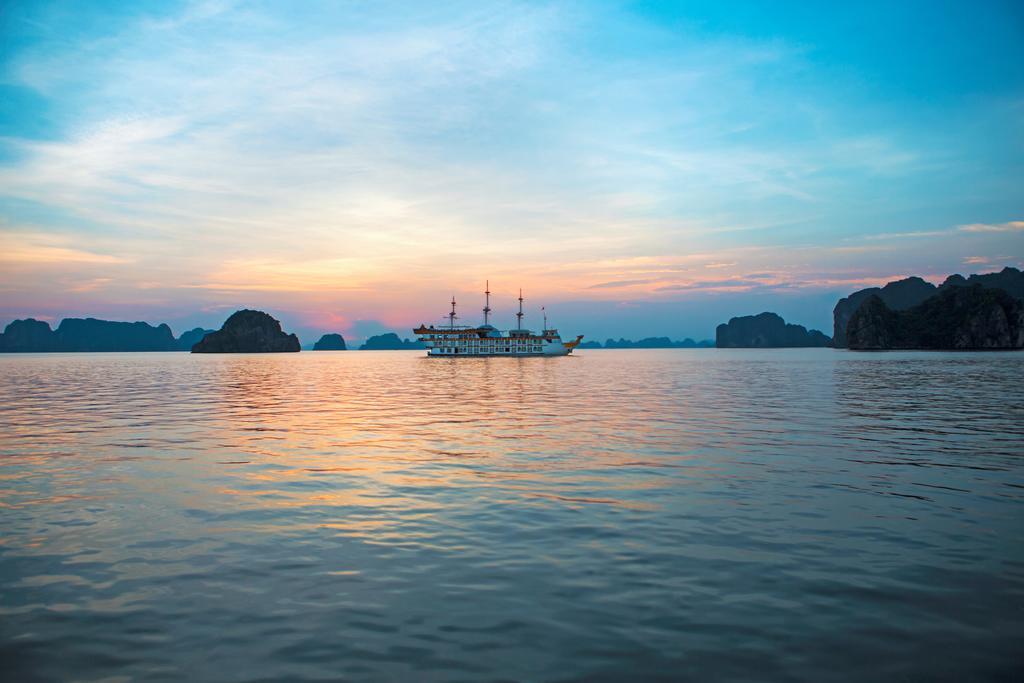 Hotel Dragon Legend Cruise Hạ Long Exterior foto