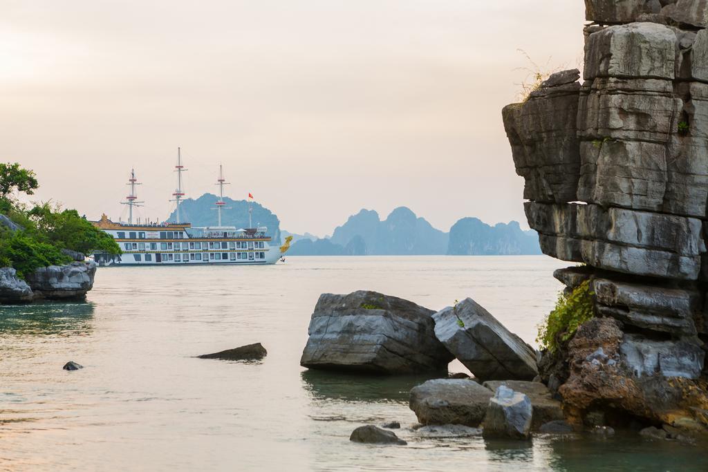 Hotel Dragon Legend Cruise Hạ Long Exterior foto
