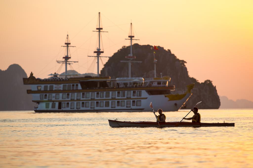 Hotel Dragon Legend Cruise Hạ Long Exterior foto